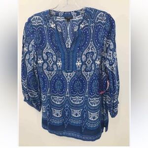 Talbots blue and white patterned blouse - petite Medium